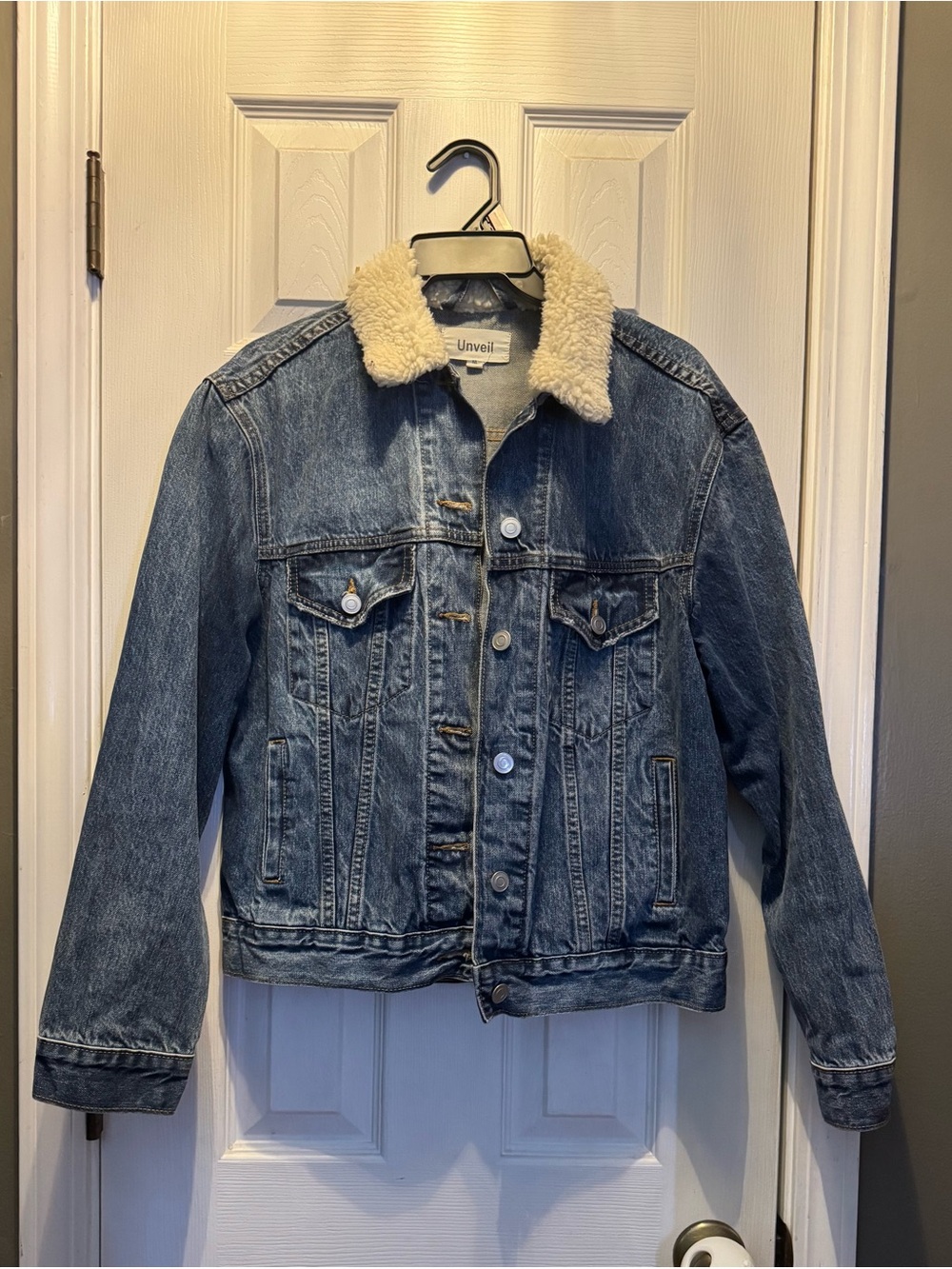 Sz M Victoria's Secret PINK Unveil Denim Trucker Jacket